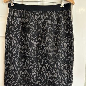 Elegant Classiques Entier Black/White/Grey Silk Pencil Skirt. Size 10